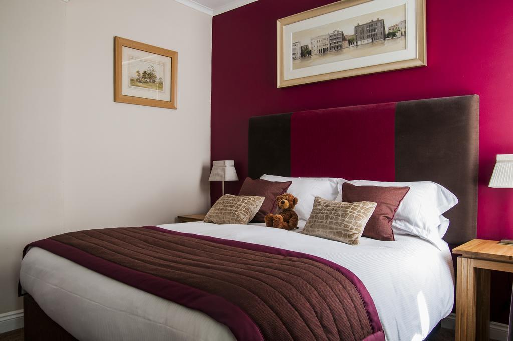 Clarence Court Hotel Cheltenham Dış mekan fotoğraf